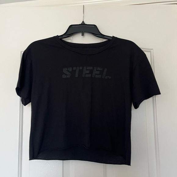 Black crop t shirt - excellent condition - Picture 1 of 3